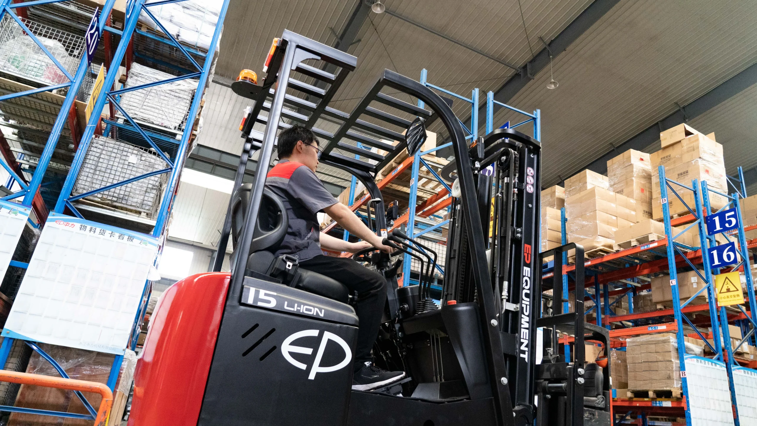 EP EFS151 1.5 Ton Elektrikli Forklift gorsel 7