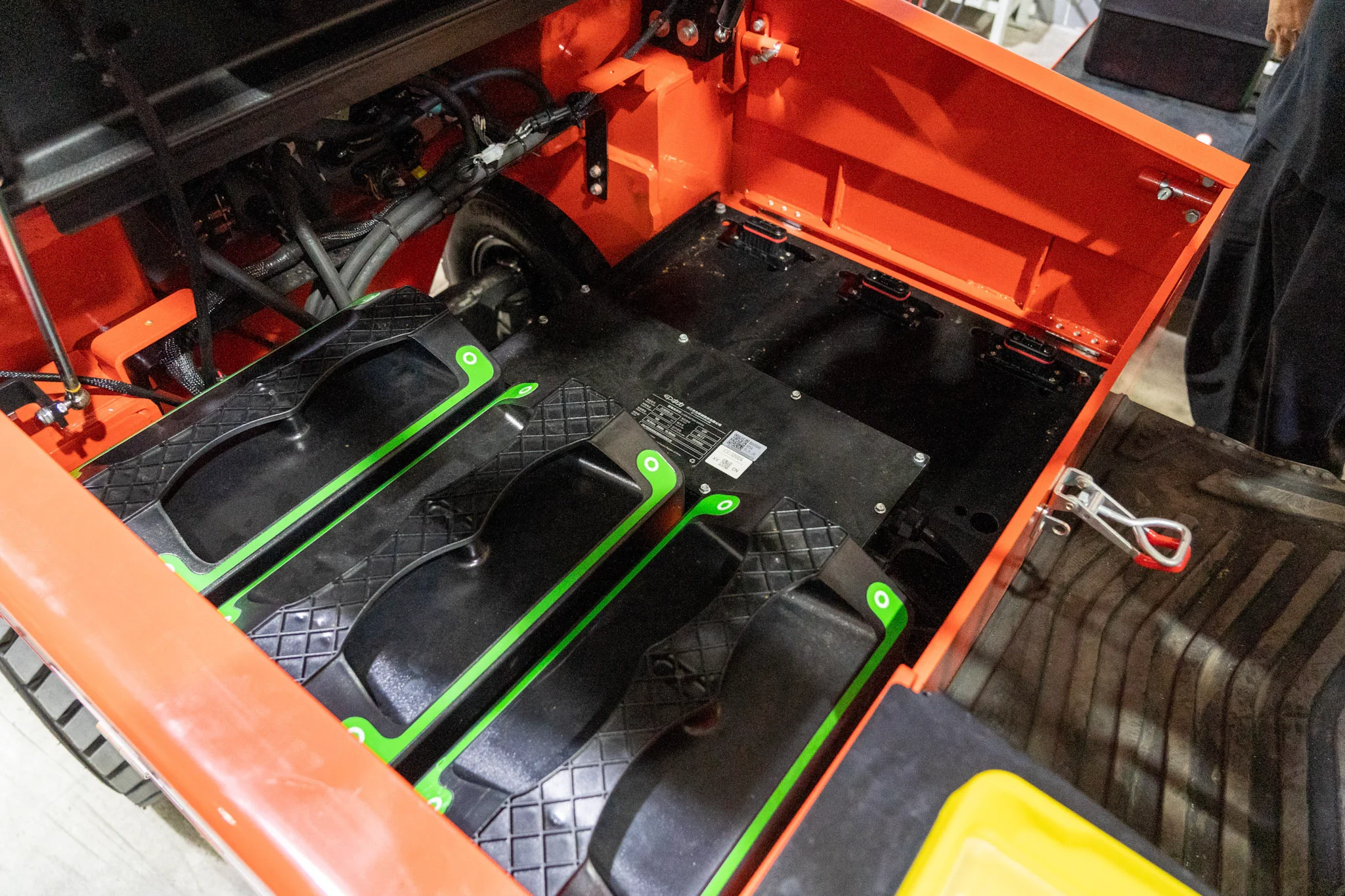 EP EFX4-301 3 Ton Elektrikli Forklift gorsel 2